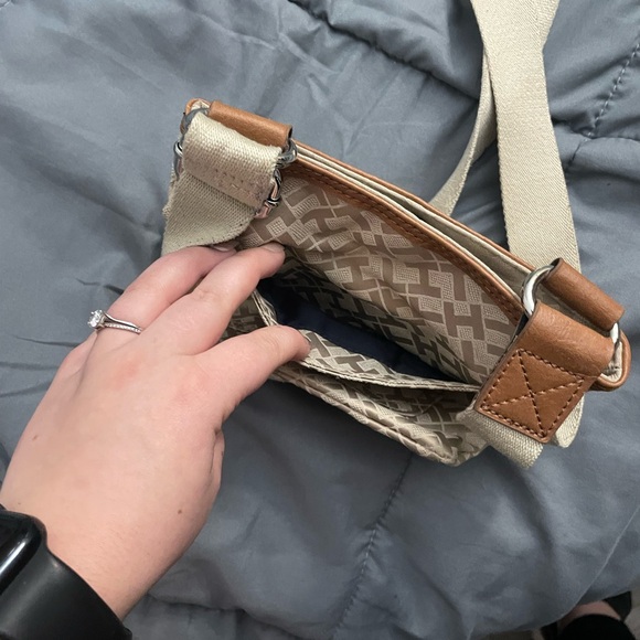 Tommy Hilfiger Beige Crossbody Bag - Picture 3 of 5